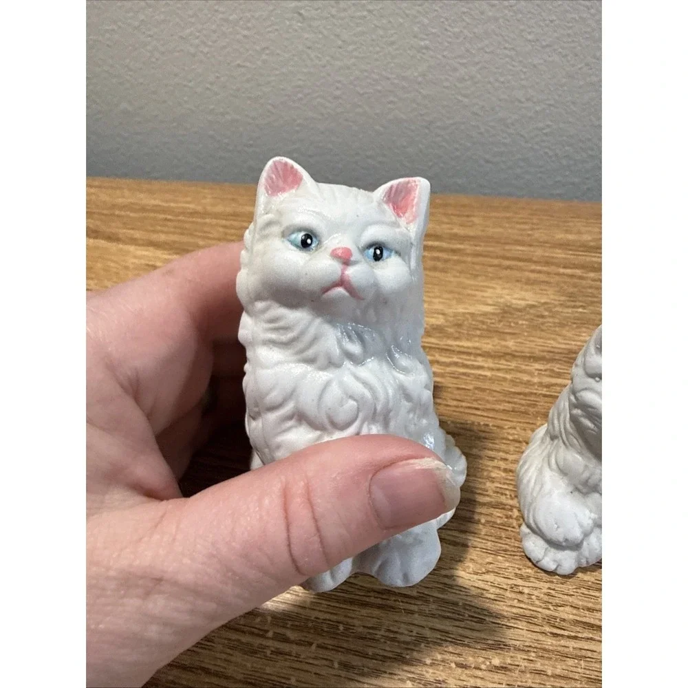 Vintage‎ White Persian Blue Eyed Kitty Cat Kitten Bisque Porcelain Figurines